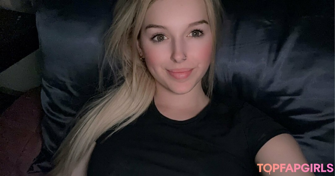 ladyboy onlyfans sexy nude pic