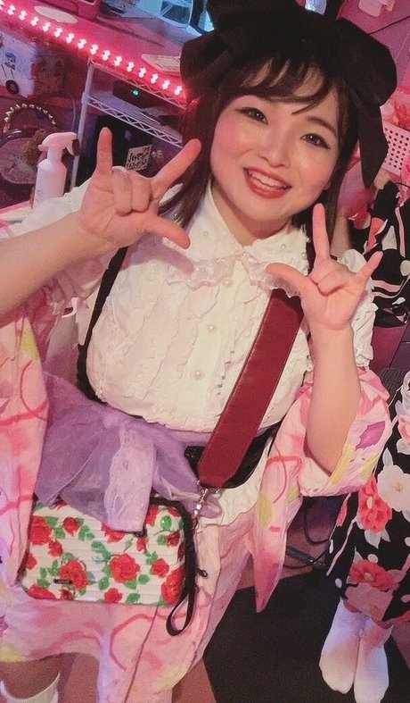 Childish Lina hd model photo