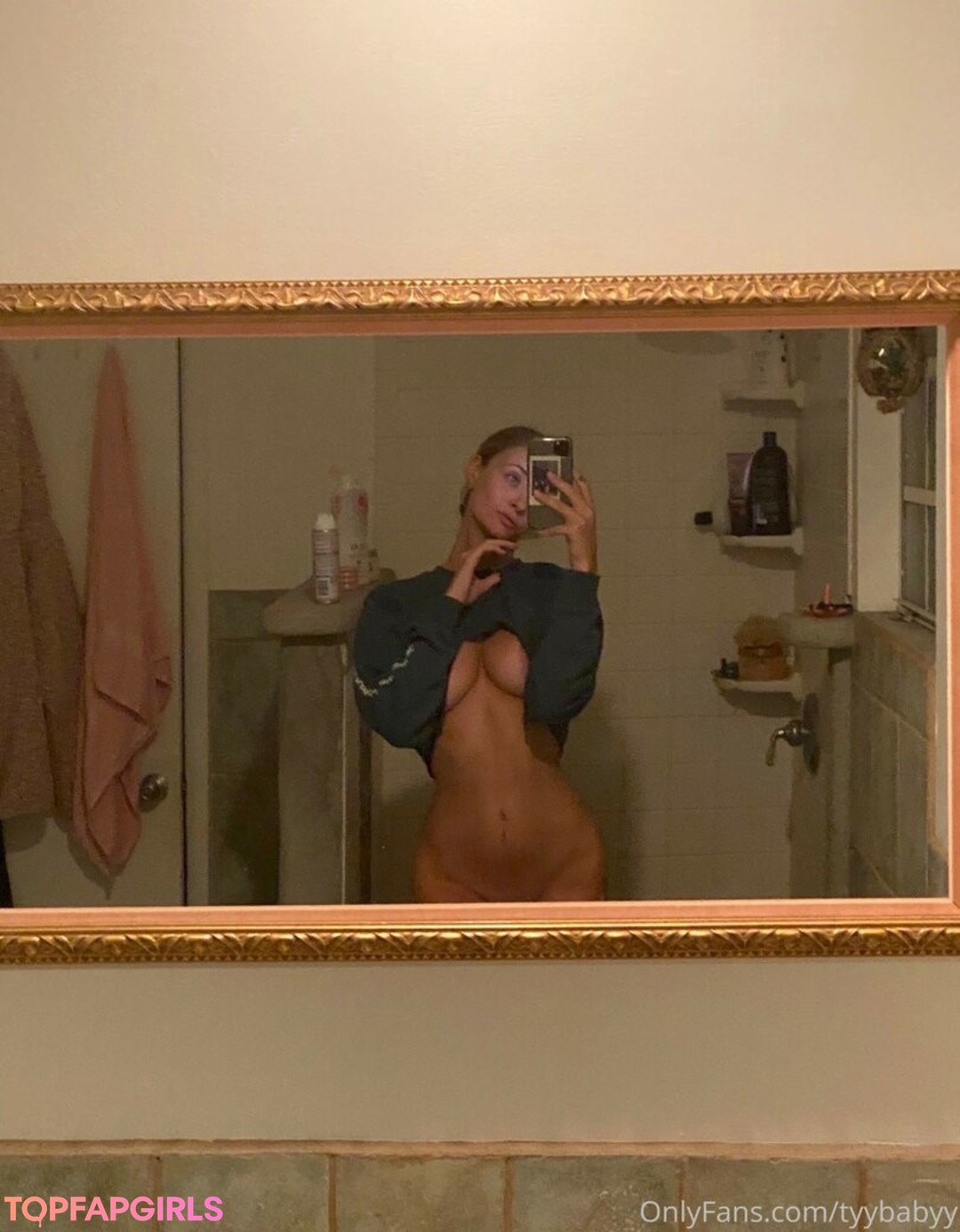 Tyybabyy model nude galleries