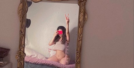 Halola model nudes img