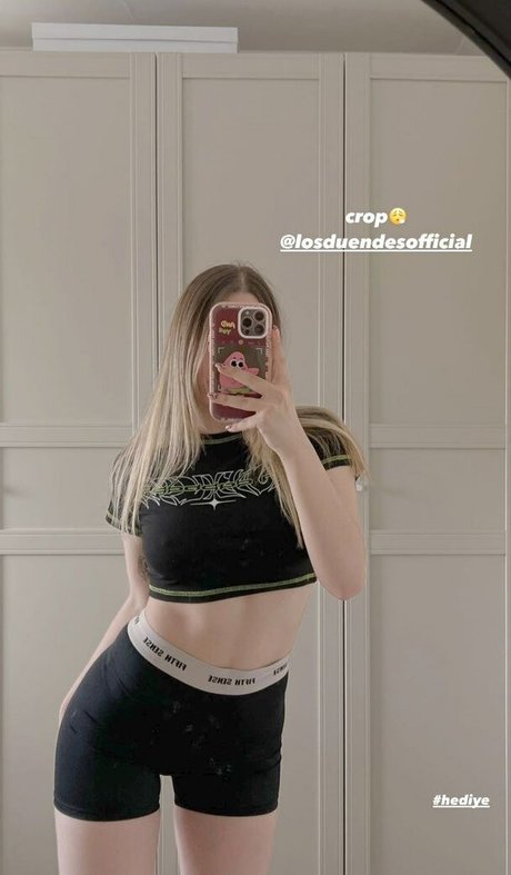 miafitz model sexy img