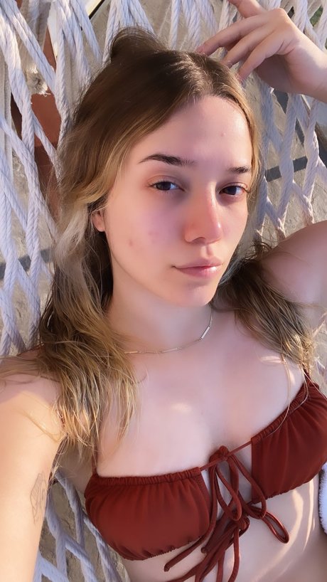 miafitz beautiful actress pics