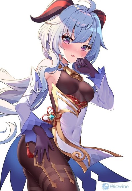 brunette petite onlyfans erotic pictures