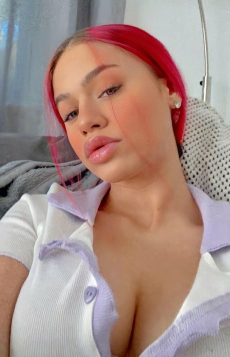 badmomzjay top pornstar pic