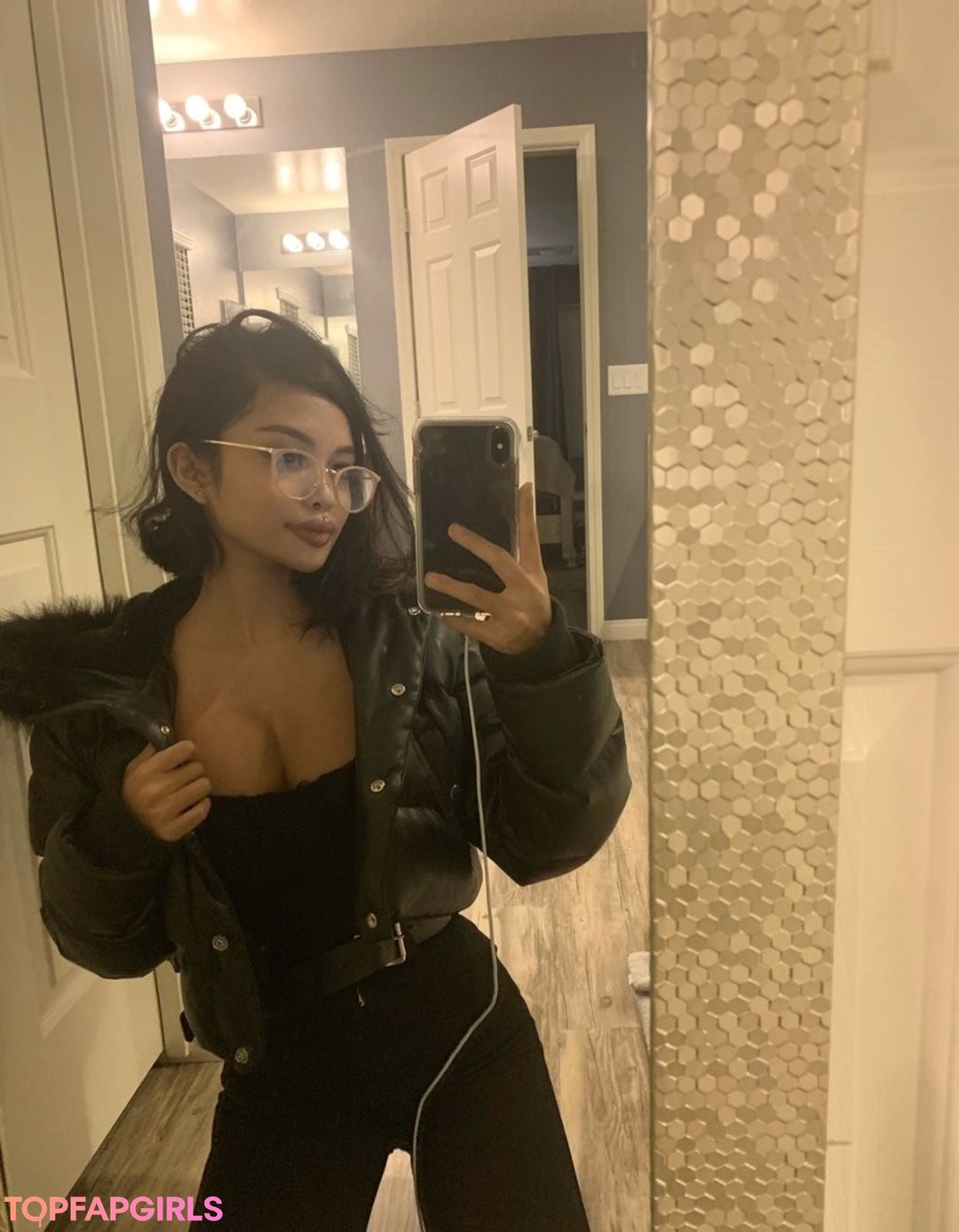 Alyssa Silos hot pornstar pic