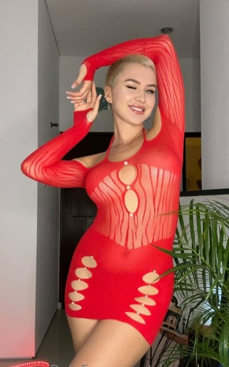 blonde secretary onlyfans xxx pictures