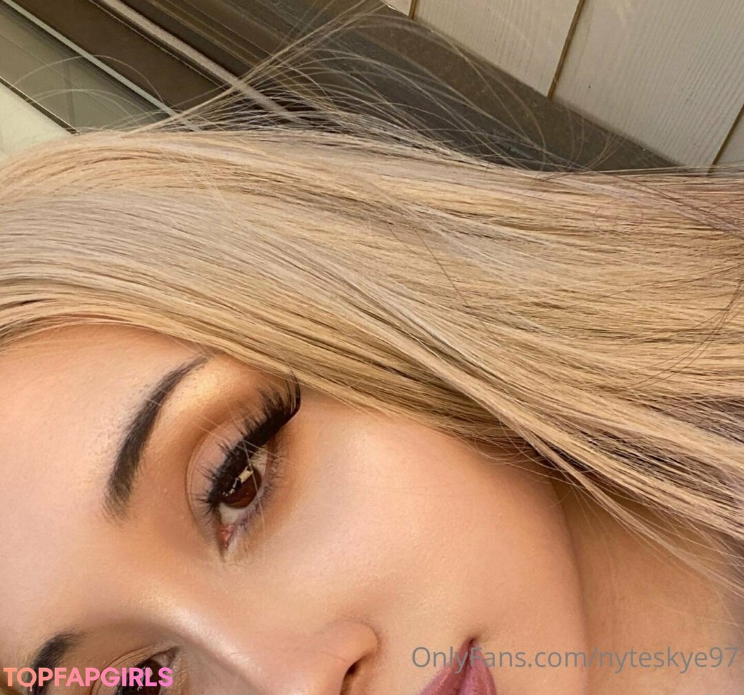 vixyn97 pornographic star pictures
