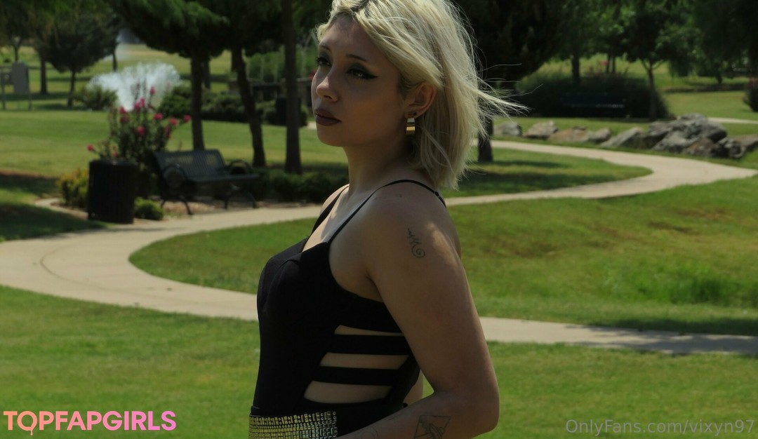 vixyn97 adult star galleries