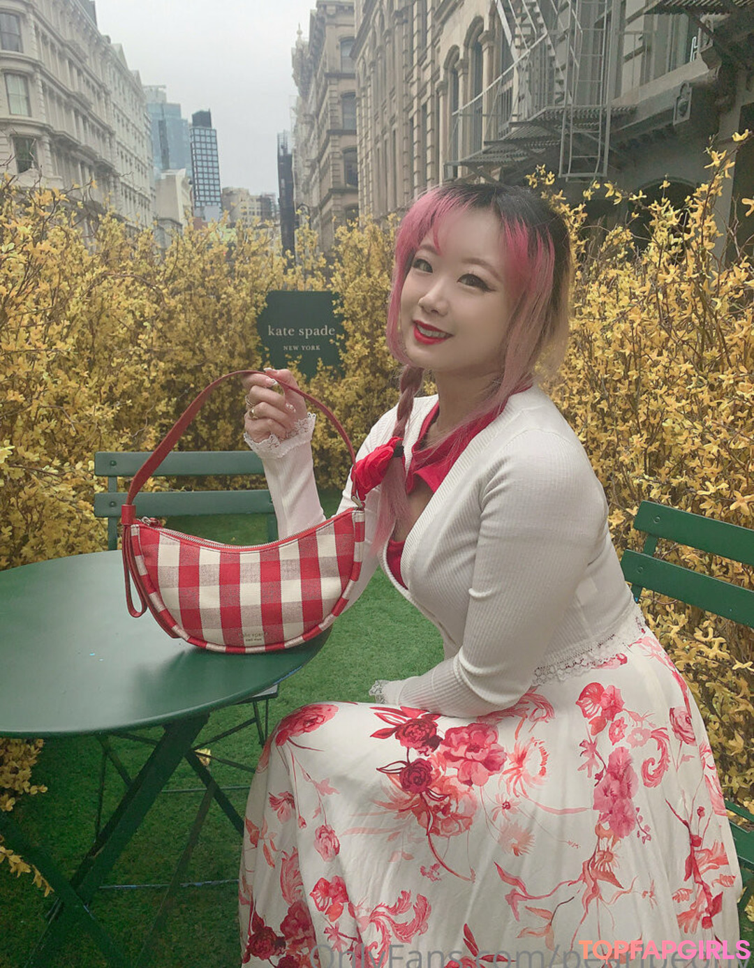 pearlpeony naked star photo