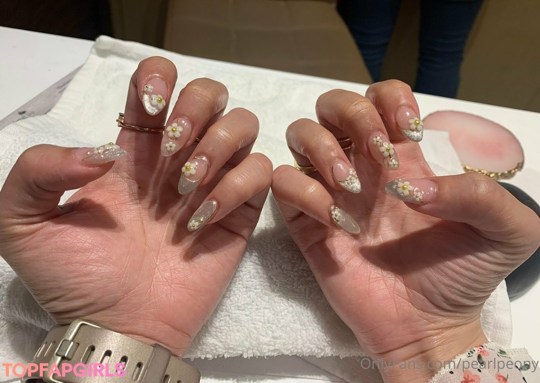 pearlpeony star nude images