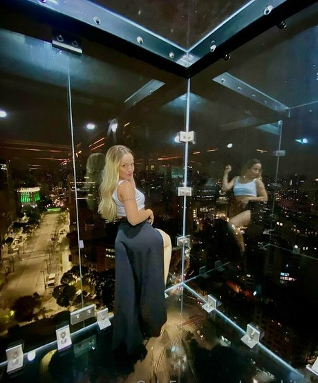 miawhitez model sex images