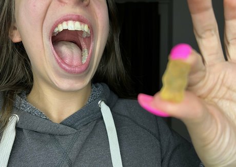 giuliasmouth nice actress photo