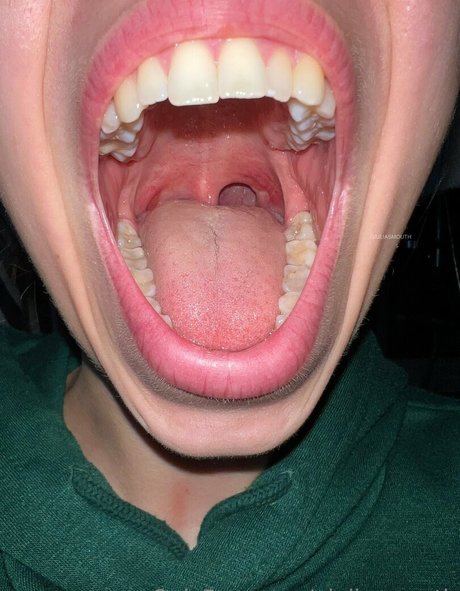 giuliasmouth model pretty photos