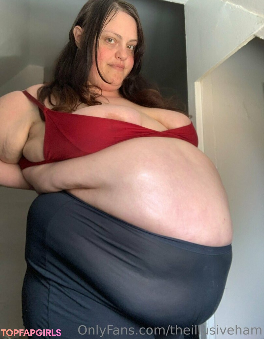 theillusiveham top profile image