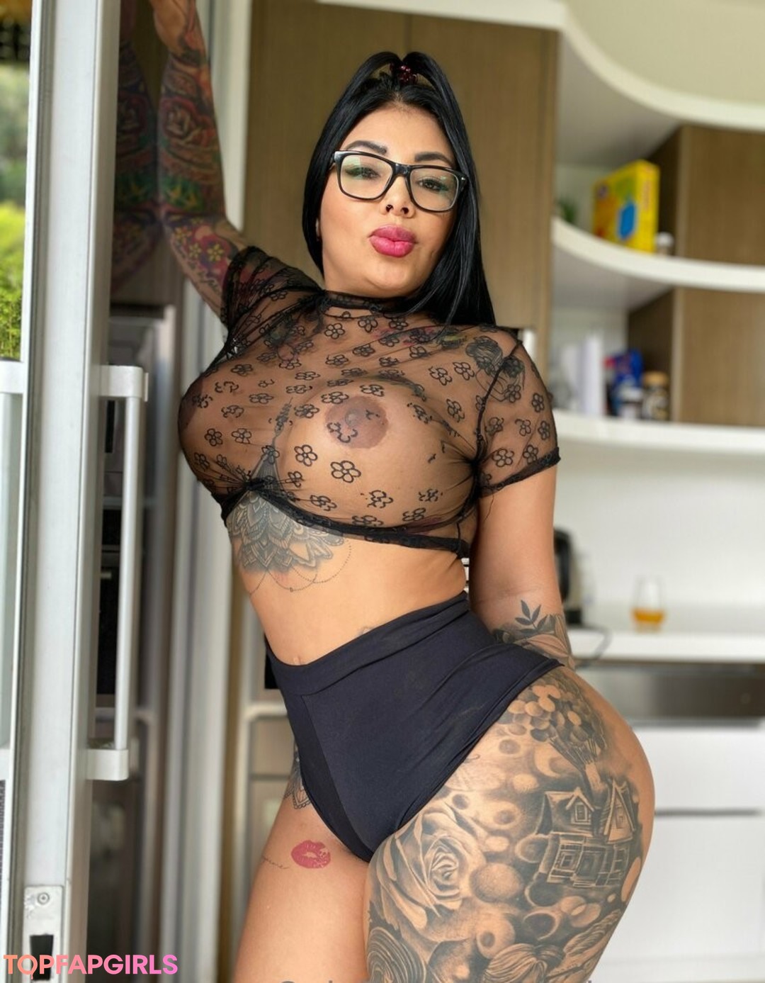 chubby nude onlyfans free xxx picture