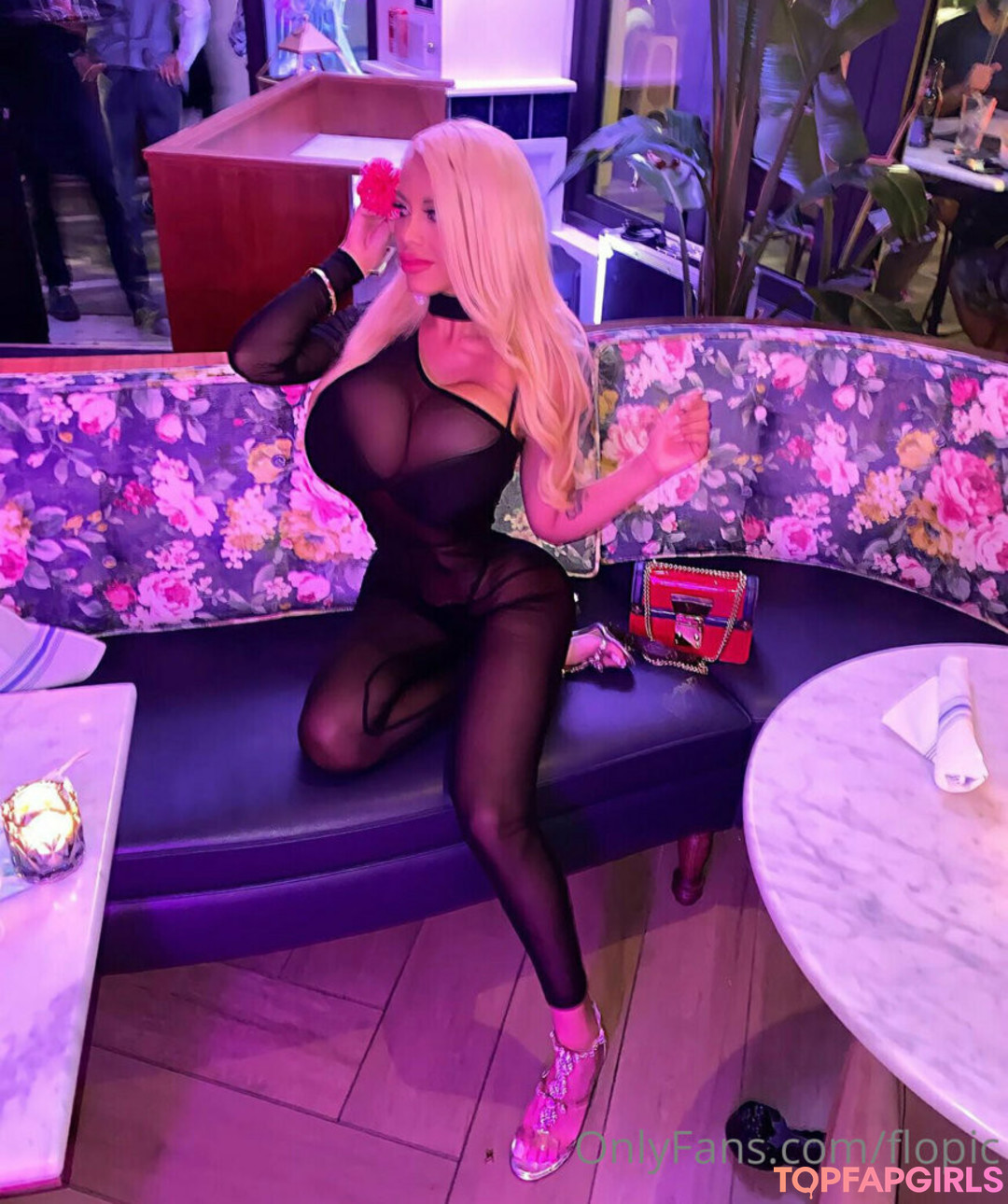 japanese schoolgirl onlyfans sexy images