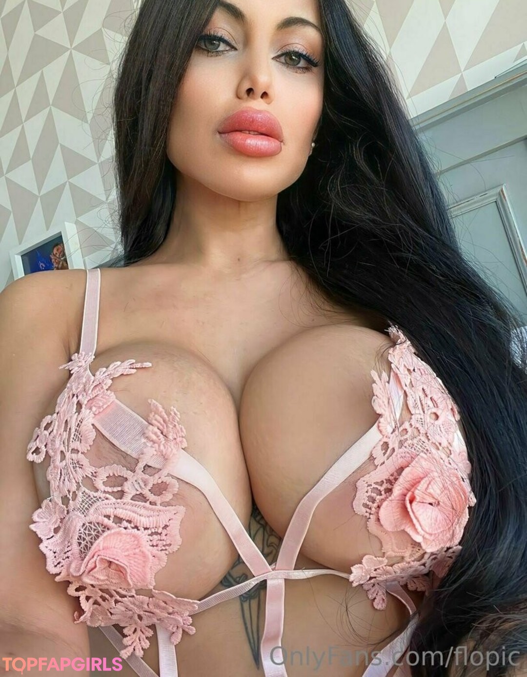 flopic exclusive pornstar image