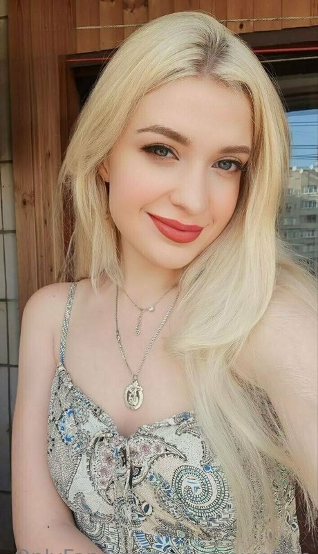 aliyarowefree high quality star pic