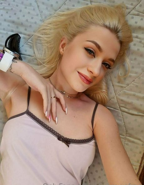 aliyarowefree model naked photos