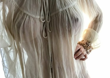 dark skin onlyfans top photo