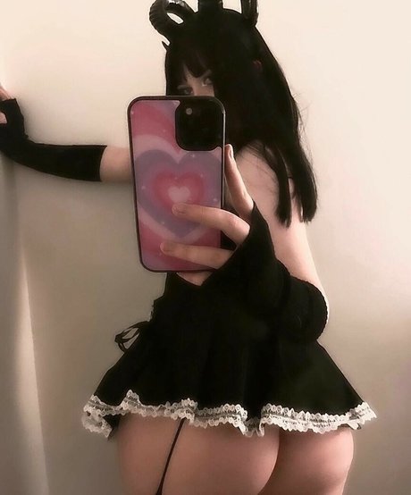 brunette petite onlyfans art naked img