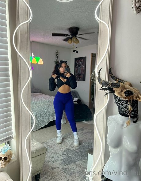 vindylou beautiful actress archive