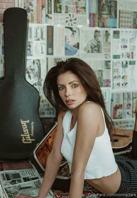 corinjclark sexy actress img