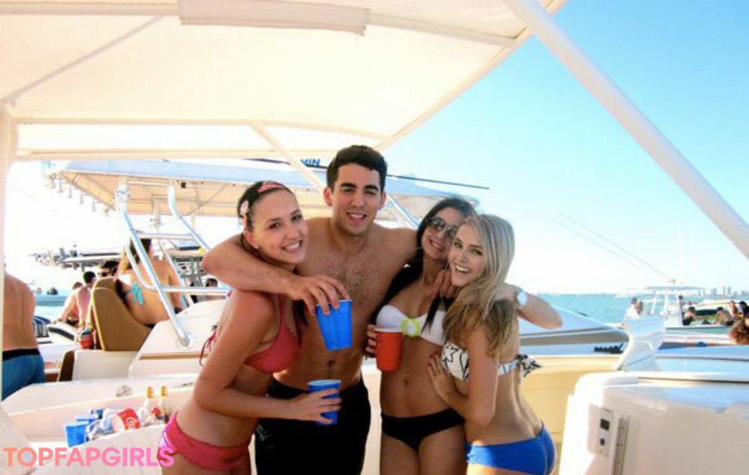AnnaSophia Robb xxx star image