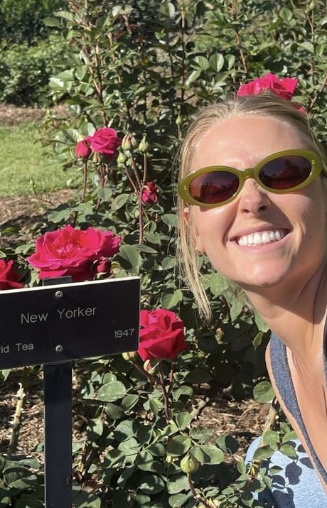 AnnaSophia Robb pretty model photos