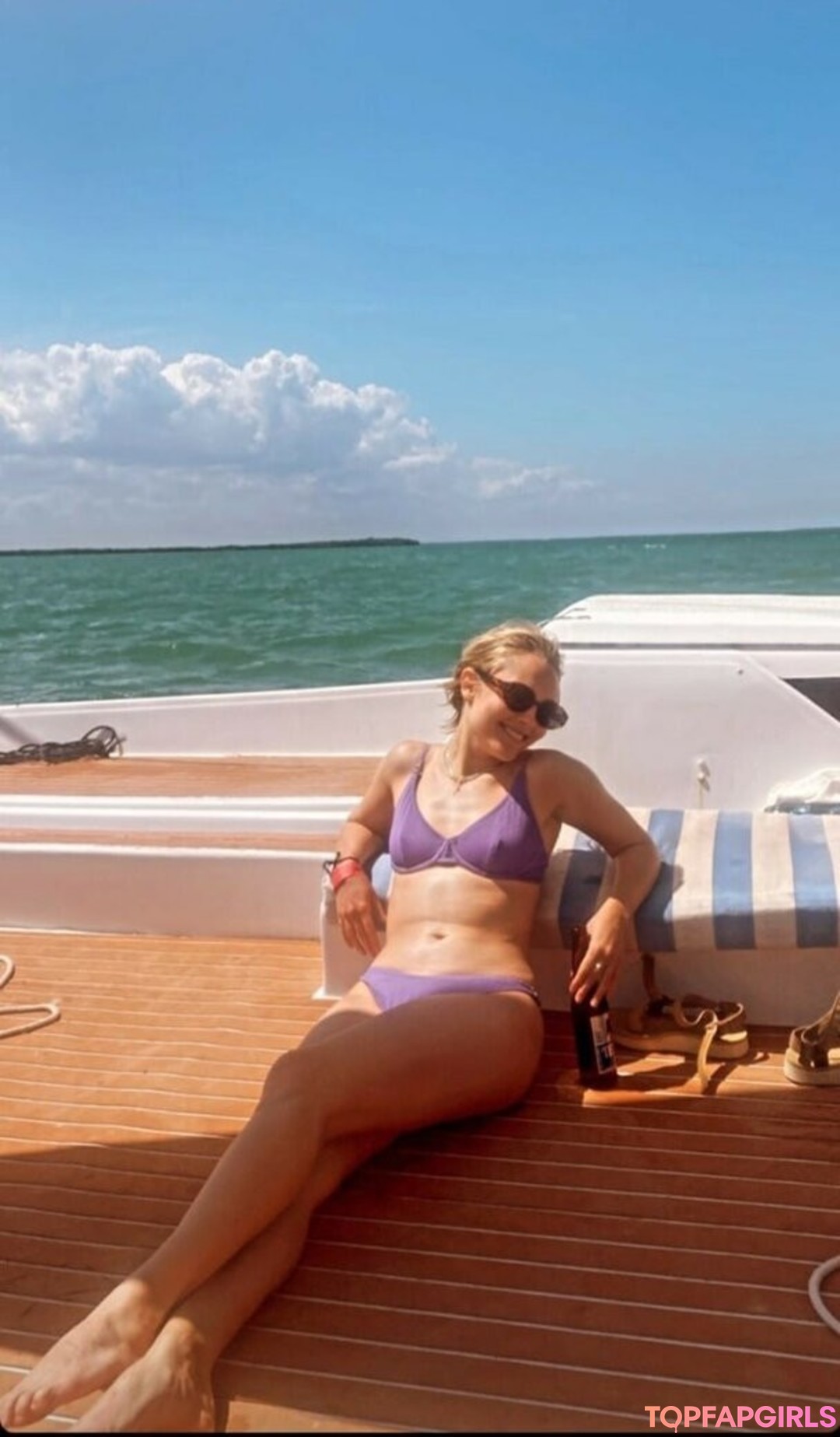 AnnaSophia Robb adult actress galleries