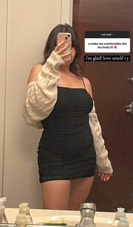 busty teen onlyfans xxx images