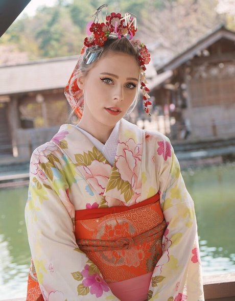 Milschbaum star adult photo