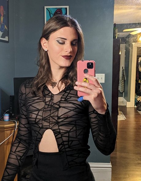 ayyy vuh erotic actress galleries