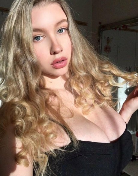 naked pictures onlyfans exclusive photo