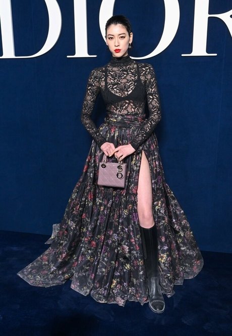 pink hair onlyfans beautiful img