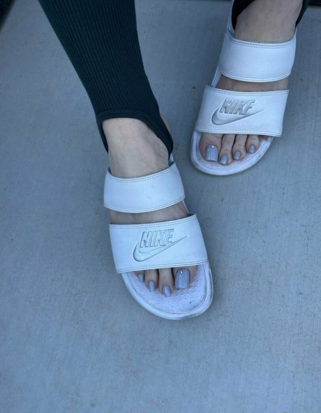 goddessfendi pornstar exclusive photo