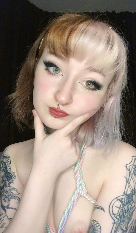 Starryfawnn sex actress pictures