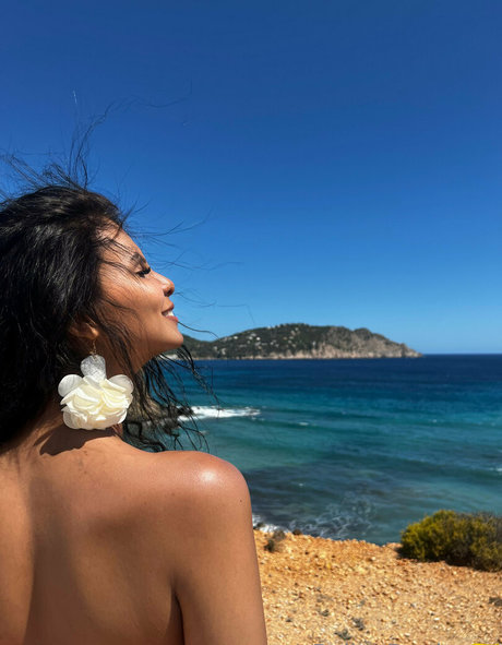 bellapussy25 high quality model photo