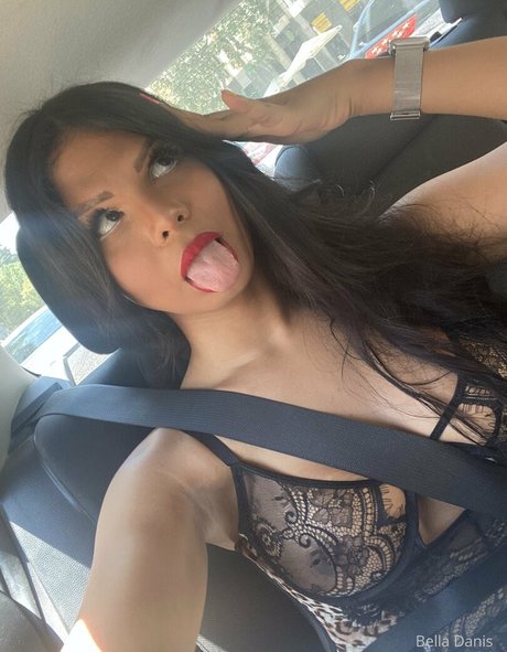 bellapussy25 model naked images