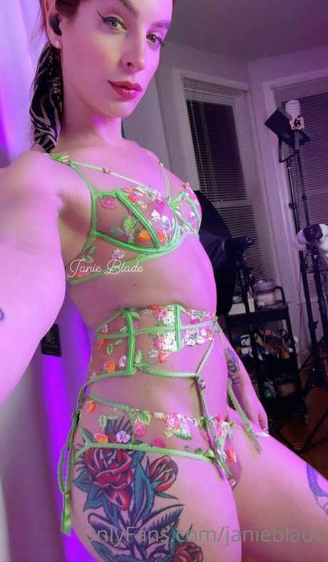 barista onlyfans hot sexy gallery