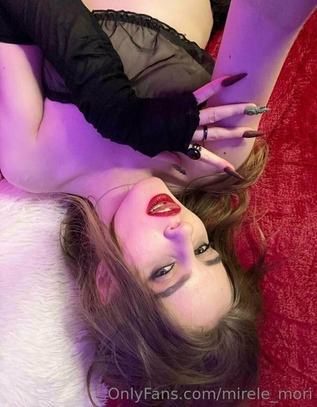 mirele mori xxx model picture