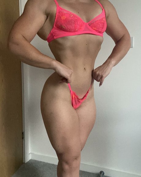 Hettie top model pics