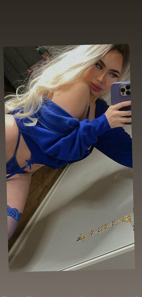 valentinee xo pornstar nude archive