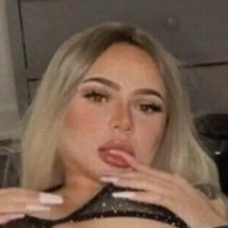 valentinee xo star perfect pic