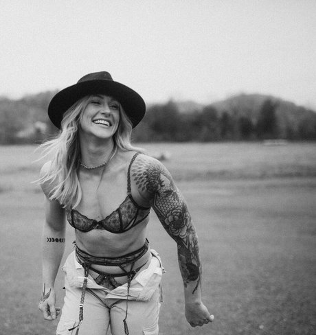 pretty ebony onlyfans naked photo