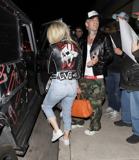 skinny brunette onlyfans porno pictures