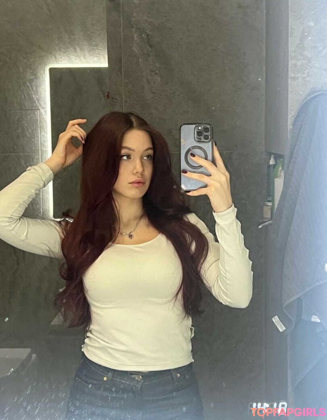 akyuliych pornstar nude photo