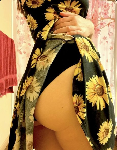 brunette petite onlyfans hot archive