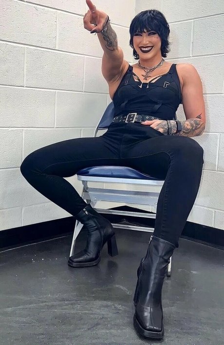 busty onlyfans art naked galleries