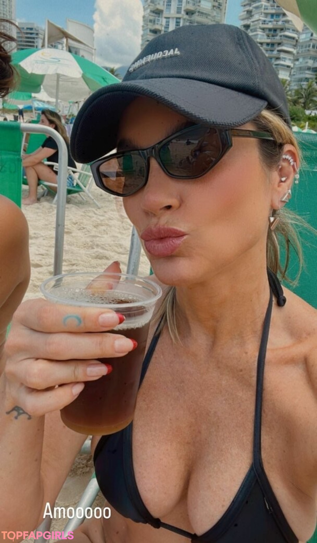 Flavia Alessandra nice actress img